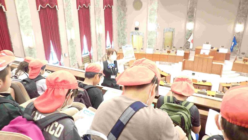 県議会本会議場の見学